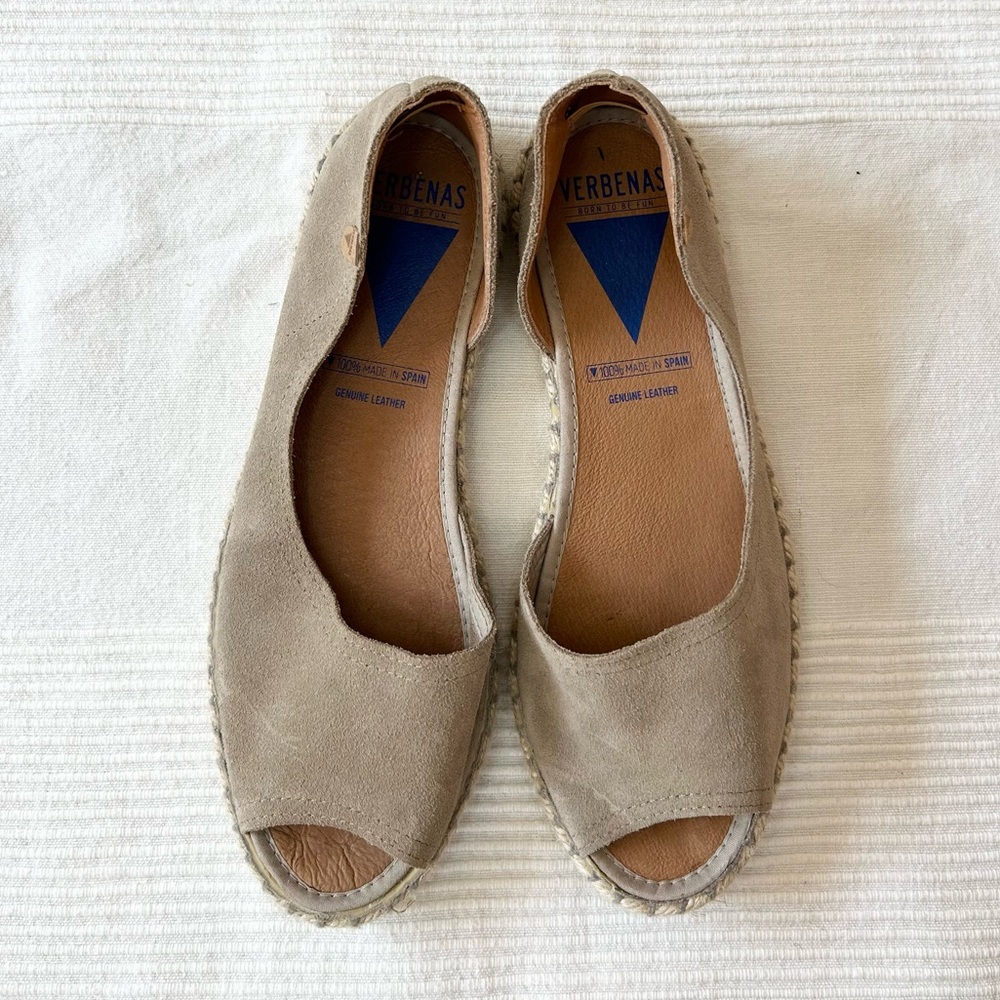 Stylish Olive Green Flats for Women - Picture 4 of 14